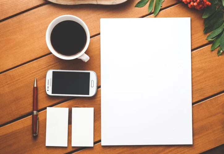 Opakowania dla branży odzieżowej: styl, ekologia i bezpieczeństwo